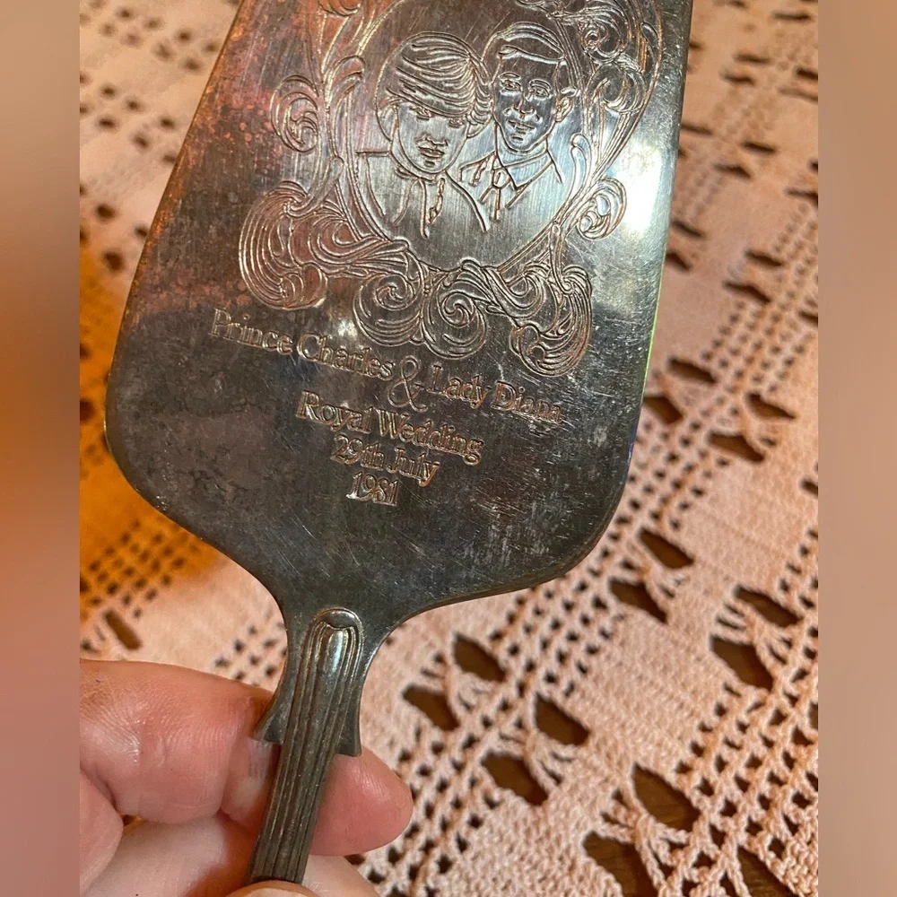🔥EPNS A1 Sheffield England Cake Server Engraved Royal Wedding Charles & Diana🔥